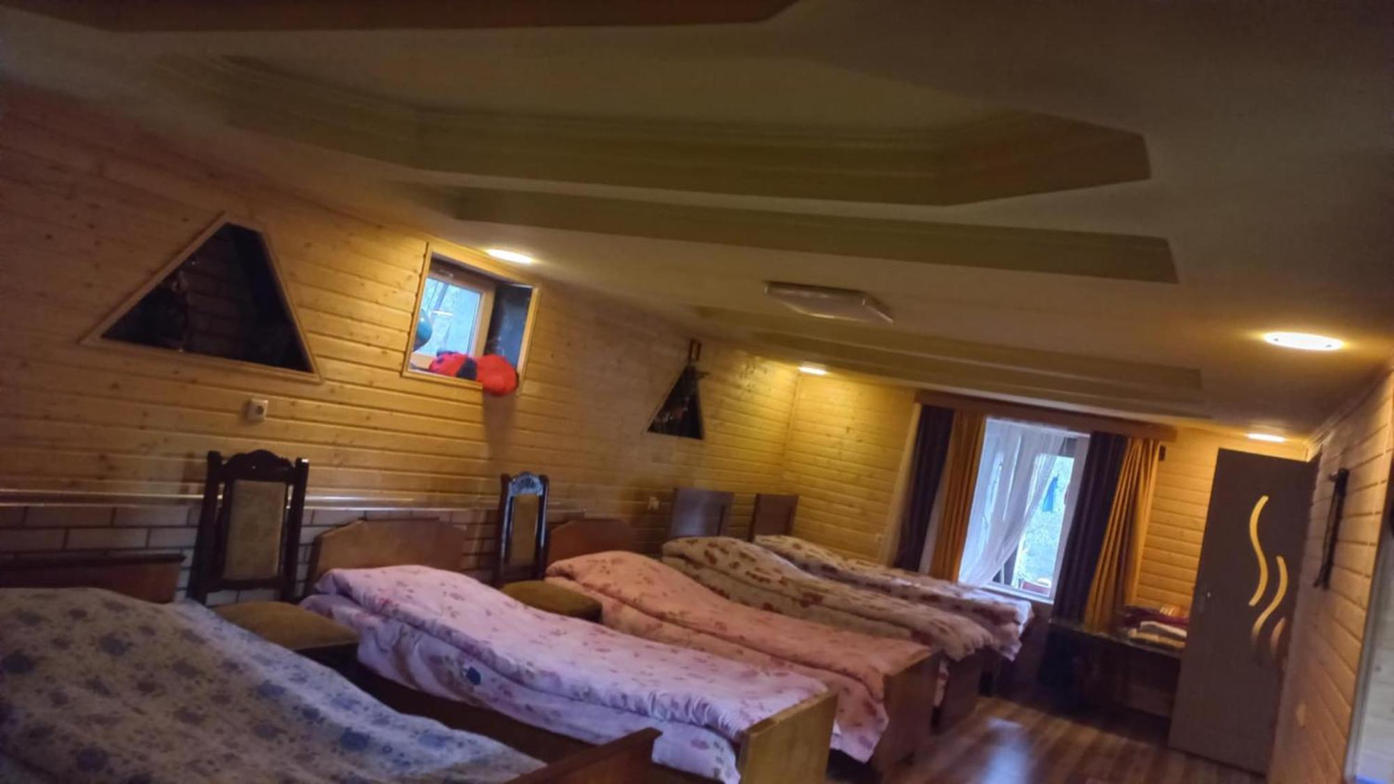 Bezengi Guest House Lalkhori エクステリア 写真