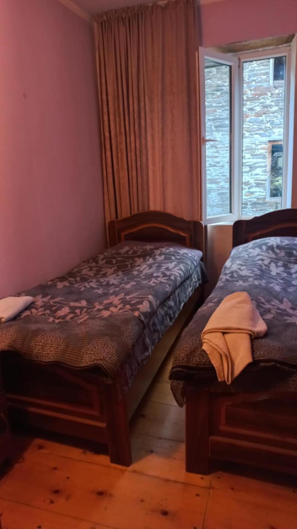 Bezengi Guest House Lalkhori エクステリア 写真